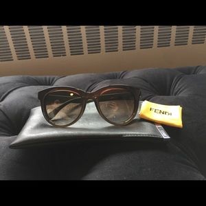 Brand new FENDI sunglasses (Black/Mint)